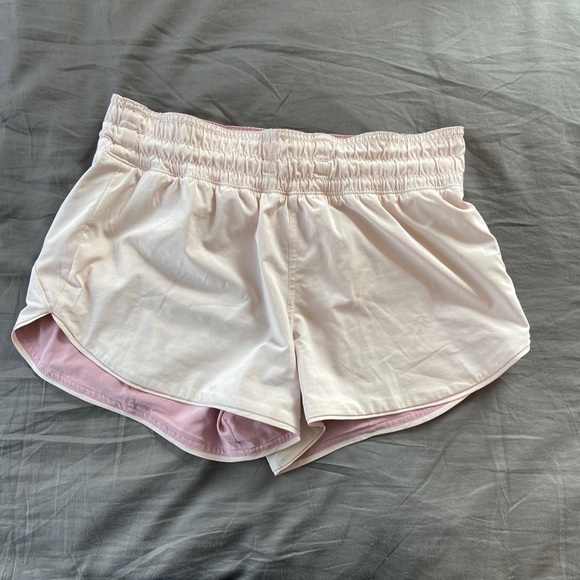 Reversible lululemon shorts excellent condition - Picture 2 of 7